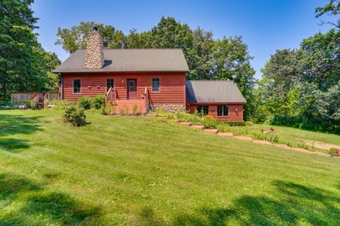 Hiking Nearby! Secluded Ellsworth Apartment Apartment in Wisconsin