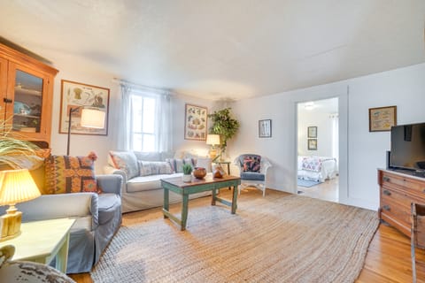 'The Porch House' Located in Historic Village House in Ohio