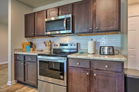 'Camden Ocean Springs' House Near Beaches! House in Harrison County