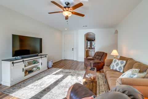 Mountain Views + Nearby Hikes: Gold Canyon Escape! House in Gold Canyon