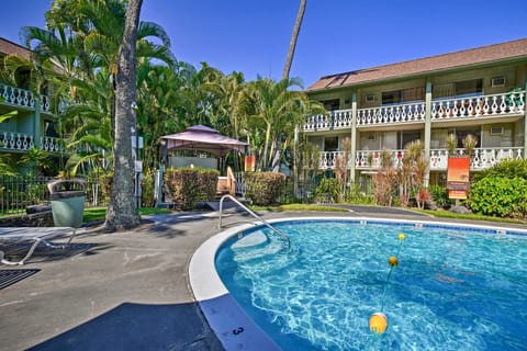 Downtown Kailua-Kona Escape: Steps to Ocean! Apartment in Holualoa
