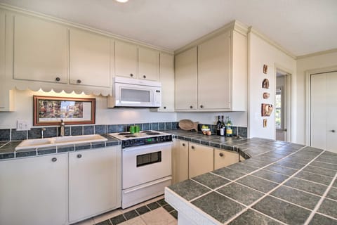 Gulf Shores Rental w/ Large Porch - Walk to Beach House in Alabama