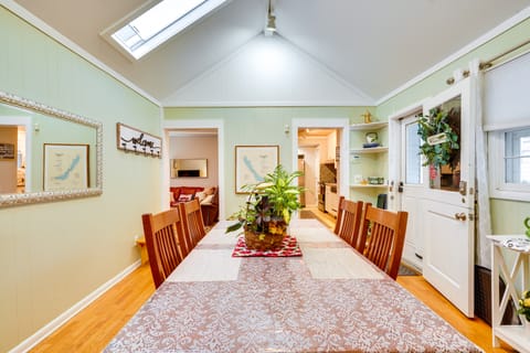 Prime Lakeside Village Location: Apt w/ Kitchen! Apartment in Bemus Point