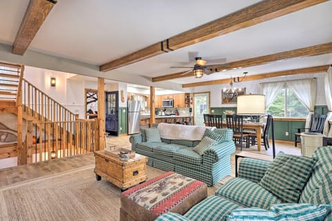 21 Mi to Gore Mtn: Adirondack Oasis w/ Sauna House in Capital District, NY, USA