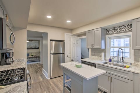 Family-Friendly House: Walk to Lake Michigan! House in Sheboygan