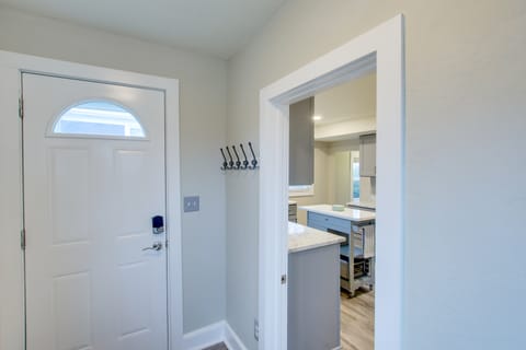 Family-Friendly House: Walk to Lake Michigan! House in Sheboygan