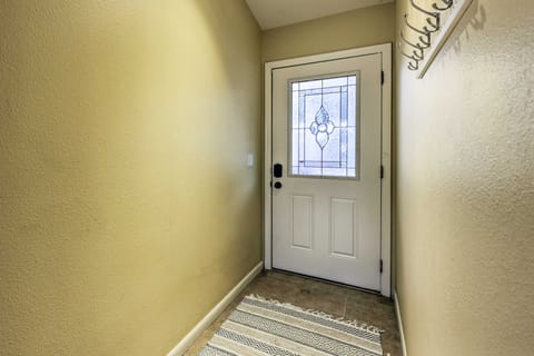 Lake Views: Table Rock Lake Retreat w/ Fenced Yard House in Table Rock Lake