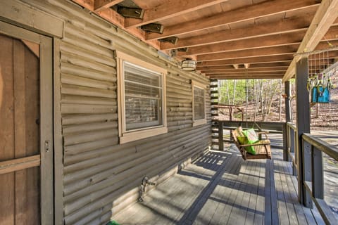 Blairsville Cabin w/ Fire Pit, 7 Mi to Dtwn! House in Union County