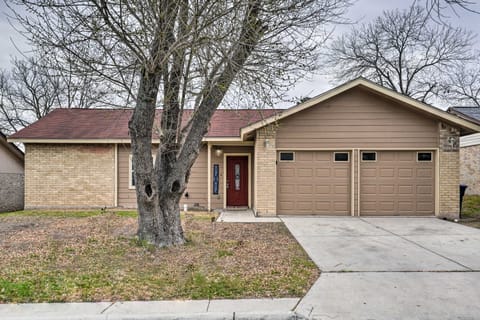 Pet-Friendly San Antonio Home w/ Yard & Patio! House in San Antonio