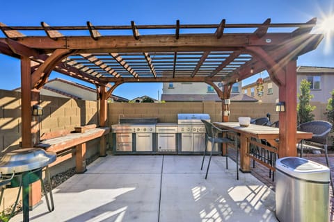 Modern Home w/ Private Pool & Outdoor Kitchen House in Goodyear