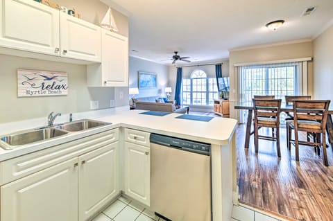 Steps to Pool: Myrtle Beach Vacation Rental! Apartment in Carolina Forest