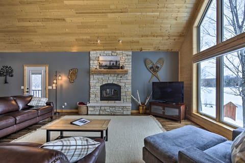 Lakefront Cottage in Iron River: 3 Mi to Skiing! House in Wisconsin