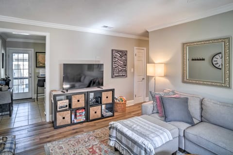 Fire Pit + Yard: Charming Port Royal Home! House in Port Royal