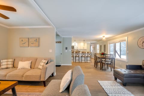 Yakima Riverfront Retreat! Cozy Cascades Cabin House in Easton