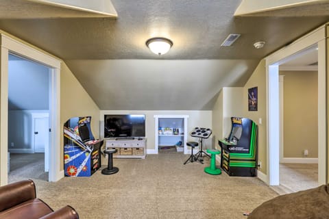 Utah Abode - Deck, Arcade Games & Near Skiing House in Midway