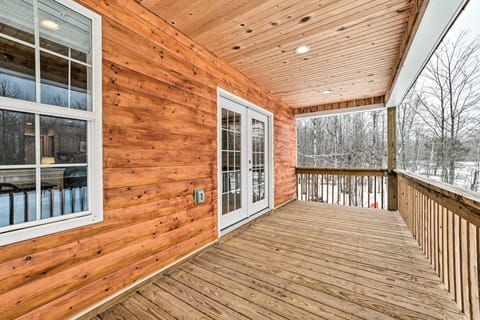 Lovely Elmira Cabin w/ Deck, 18 Mi to Gaylord House in Michigan