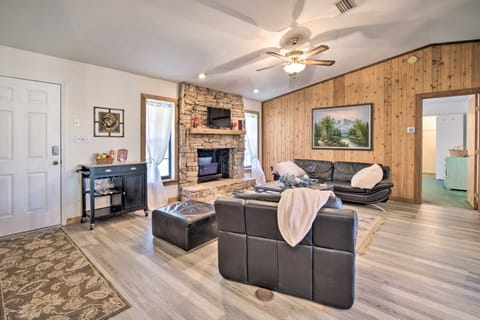 Private Dock: Lake Rousseau Retreat! House in Florida