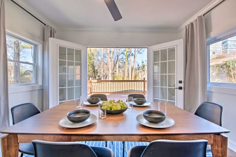 Sleek + Sunny Decatur Home Near Dtwn Atlanta! House in Candler-McAfee