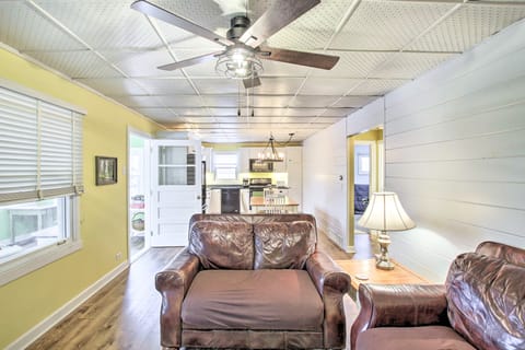 Green Lake Vacation Home w/ Screened Porch! Cottage in Wisconsin