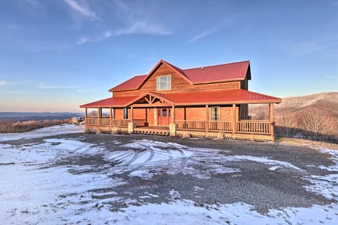 Spacious Slaty Fork Home ~ 12 Mi to Snowshoe House in Shenandoah Valley