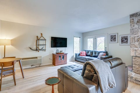 Osage Beach Home: Deck, Pool Access House in Lake of the Ozarks