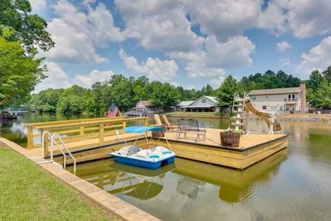 Lakefront Home w/ Kayaks & Dock in Hot Springs! House in Garland County