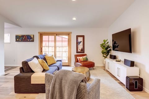 Pet-Friendly Bend Rental, Walk to Galveston Ave! House in Bend