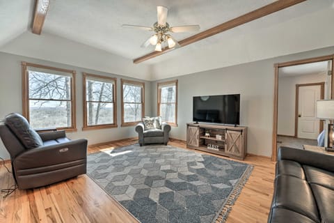 Lake-View Retreat w/ Fire Pit in Mountain Home! House in Norfork Lake