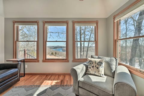 Lake-View Retreat w/ Fire Pit in Mountain Home! House in Norfork Lake