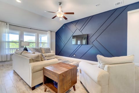 Lago Vista Home w/ Hot Tub Near Lake Travis! House in Lago Vista