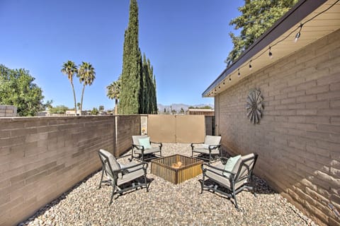 Fire Pit & Grill! Tucson Family Home, Walk to Park House in Tucson
