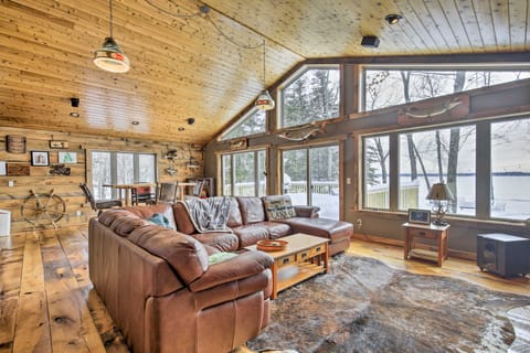 Hayward Cabin on Lac Courte Oreilles! House in Lac Courte Oreilles