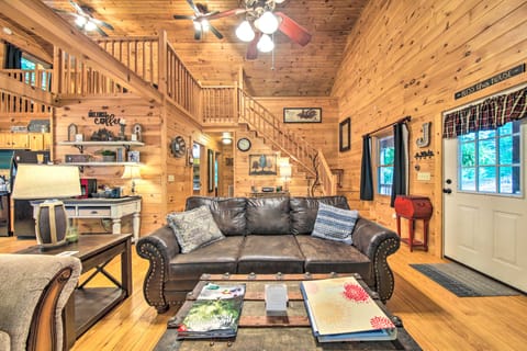 Cozy Cabin in Coosawattee River Resort! House in Georgia