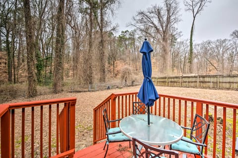 Atlanta Retreat w/ Deck in Greenbriar Area! House in East Point