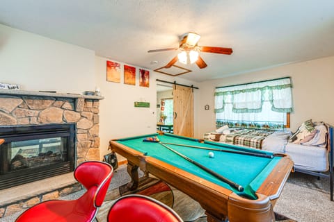 Private Hot Tub + Lake Access: Poconos Escape! House in Coolbaugh Township