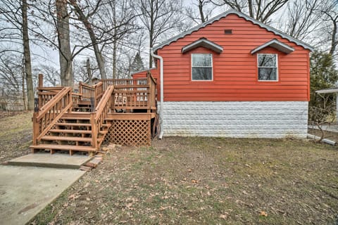 Indiana Vacation Rental Near Lake Michigan Cottage in Indiana Dunes