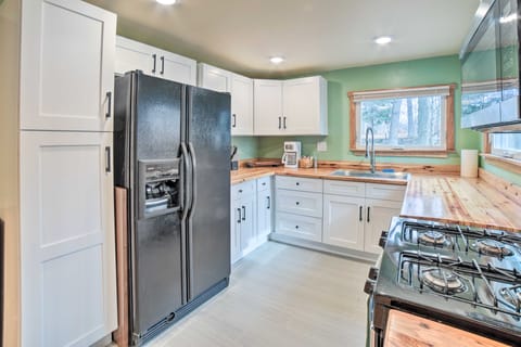 Indiana Vacation Rental Near Lake Michigan Cottage in Indiana Dunes