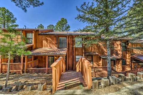 Cozy Ruidoso Condo w/ Grill & Mountain Views! Apartment in Ruidoso