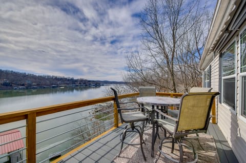 Gravois Mills Home: Boating Vacation! House in Lake of the Ozarks