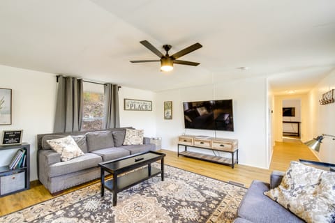 12 Mi to Dollywood: Private Sevierville Cabin! House in Sevierville