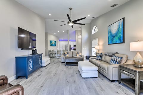 Private Dock & Saltwater Pool: Apollo Beach House House in Apollo Beach