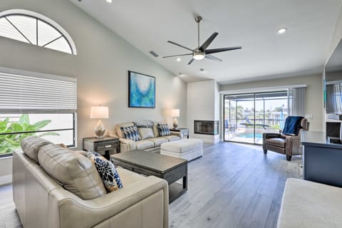 Private Dock & Saltwater Pool: Apollo Beach House House in Apollo Beach