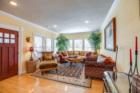 Spacious Houston Home w/ Deck ~ 2 Mi to Downtown! House in Houston