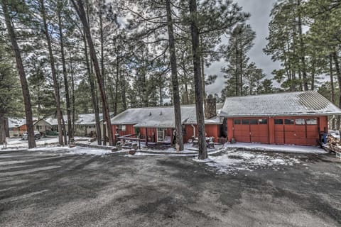 Ruidoso Vacation Rental House w/ Deck & Chiminea! House in Ruidoso