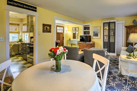 Bainbridge Island Abode < 1 Mi to Winslow! House in Bainbridge Island