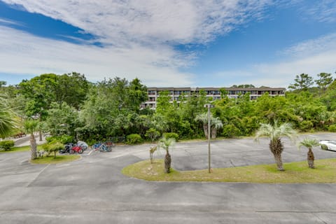 On-Site Beach Access: Apt in Hilton Head Island! Apartment in Hilton Head Island