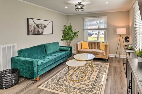 ~ 7 Mi to Downtown! Nashville Home Rental House in Nashville