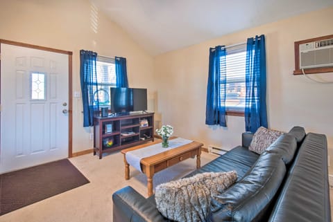 'The Brewer Guesthouse' Tiny Home w/ Patio & Yard! House in Ozark Mountains