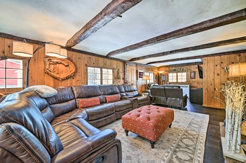 All Year-Round Retreat Near Windham Mountain House in Capital District, NY, USA