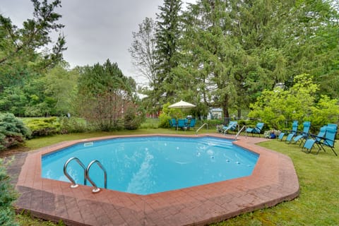 All Year-Round Retreat Near Windham Mountain House in Capital District, NY, USA